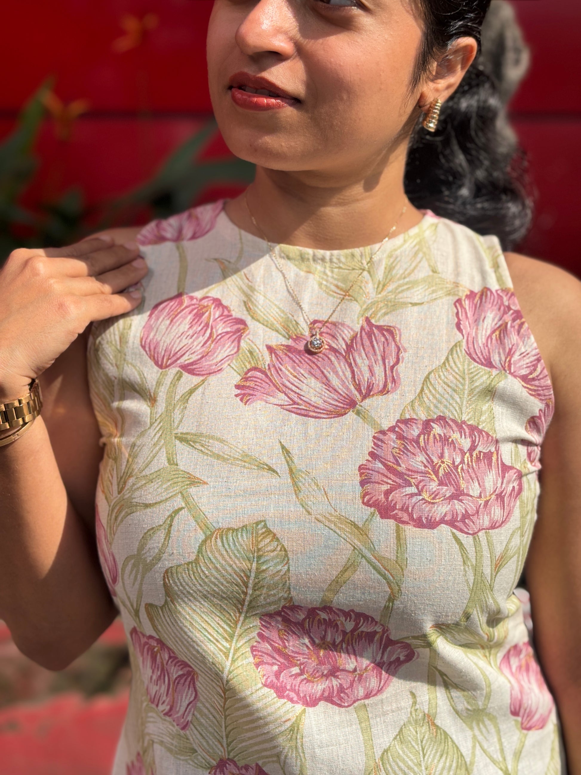 Padmika - Closed neck Sleeveless Kurti